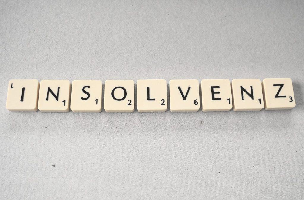 Несъстоятелност на работодателя. Какви права има служителят?