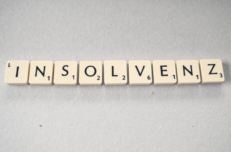 Несъстоятелност на работодателя. Какви права има служителят?