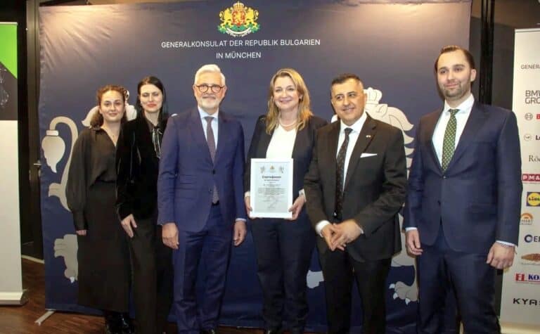 Адв. д-р Анна Тюнис-Бамбалска бе гост на тържественото отбелязване на националния празник на Република България в Мюнхен